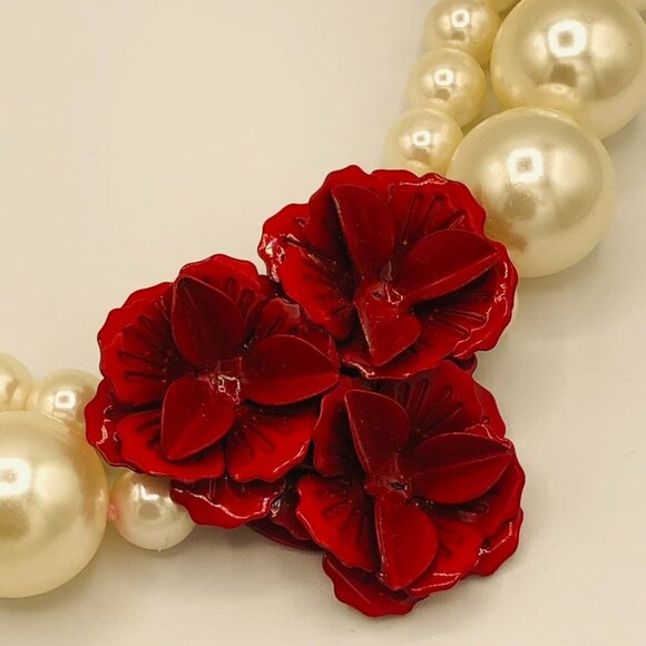 Pearl and Red Rose Collar Necklace - Picture 6 of 12